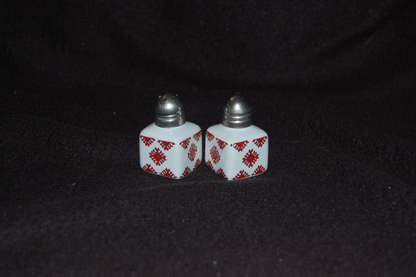 Mini Salt & Pepper Shakers