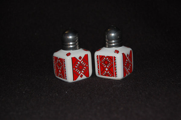 Salt & Pepper Shakers