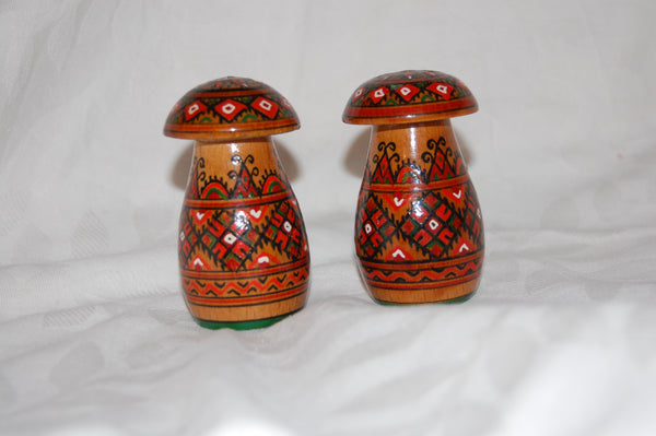 Salt & Pepper Shakers